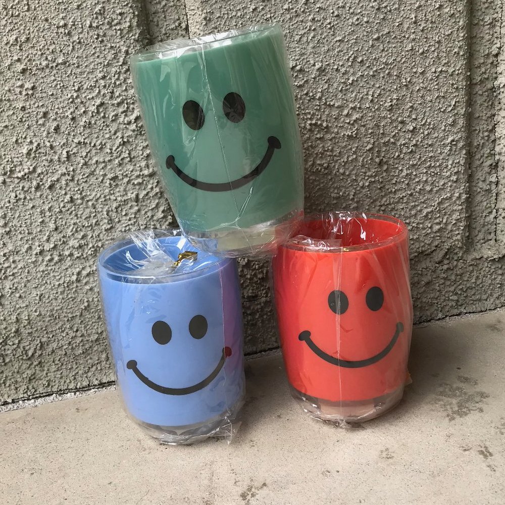 3 Smiley Cups NWOT